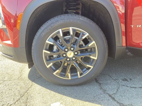 New 2025 Chevrolet Traverse LT w/ Sun and Wheel Package image 27