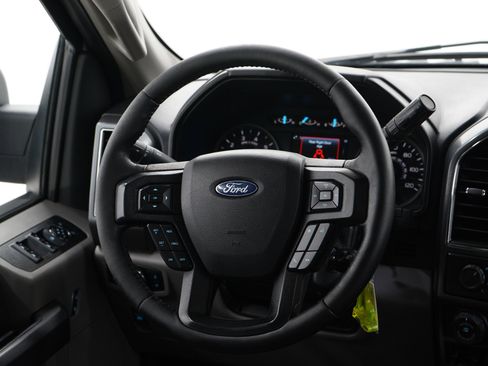 Used 2019 Ford F150 XLT w/ Equipment Group 302A Luxury AWD/4WD image 18