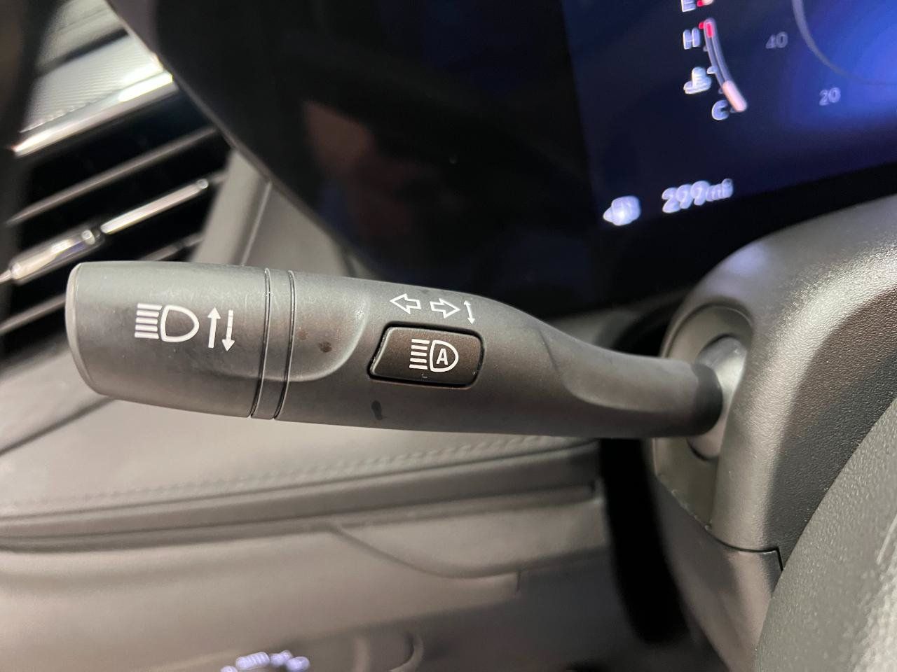 Used 2025 Buick Encore GX Preferred FWD image 51