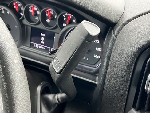 Used 2022 Chevrolet Silverado 1500 Custom image 28