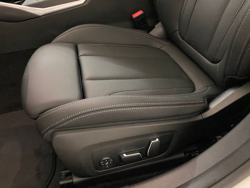 Used 2025 BMW 330i xDrive Sedan w/ Convenience Package image 12