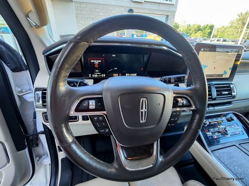 Used 2019 Lincoln Navigator Reserve w/ Cargo Package AWD/4WD image 24