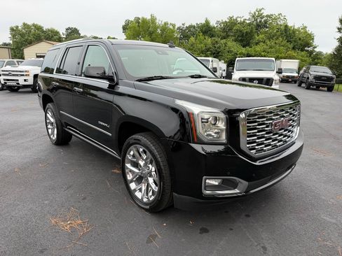 Used 2018 GMC Yukon Denali w/ Denali Ultimate Package AWD/4WD image 6
