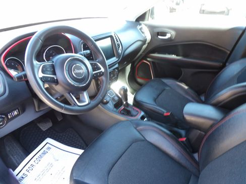 Used 2021 Jeep Compass Trailhawk AWD/4WD image 10