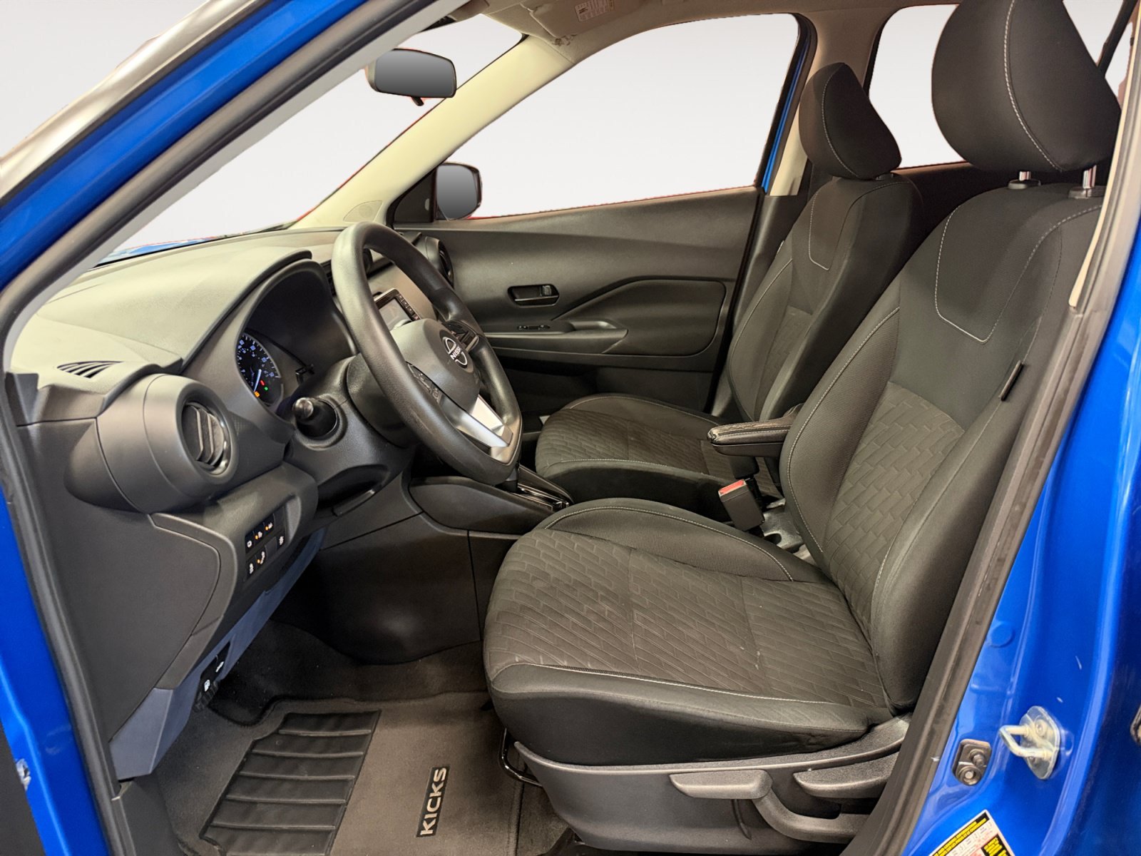 Used 2022 Nissan Kicks S FWD image 23