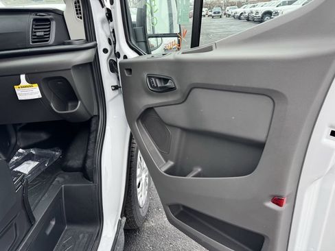 New 2026 Ford Transit 250 148 Medium Roof image 4