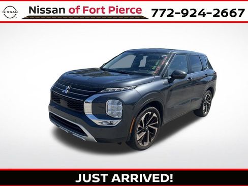 Used 2024 Mitsubishi Outlander SE FWD image 1