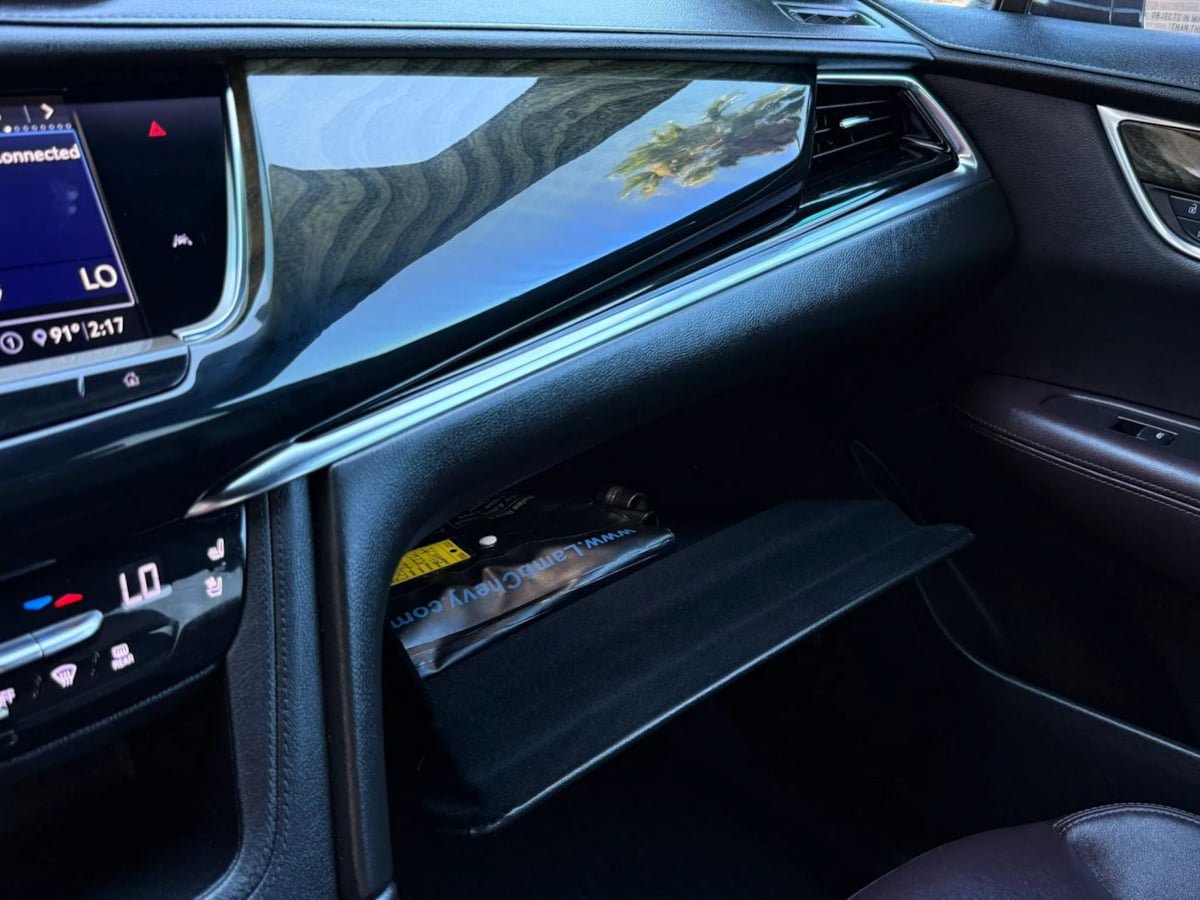 Used 2020 Cadillac XT6 Premium Luxury FWD image 63