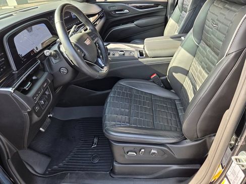 Used 2023 Cadillac Escalade V w/ Heavy-Duty Trailer Package AWD/4WD image 11