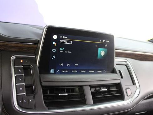 Used 2022 Chevrolet Suburban High Country AWD/4WD image 18