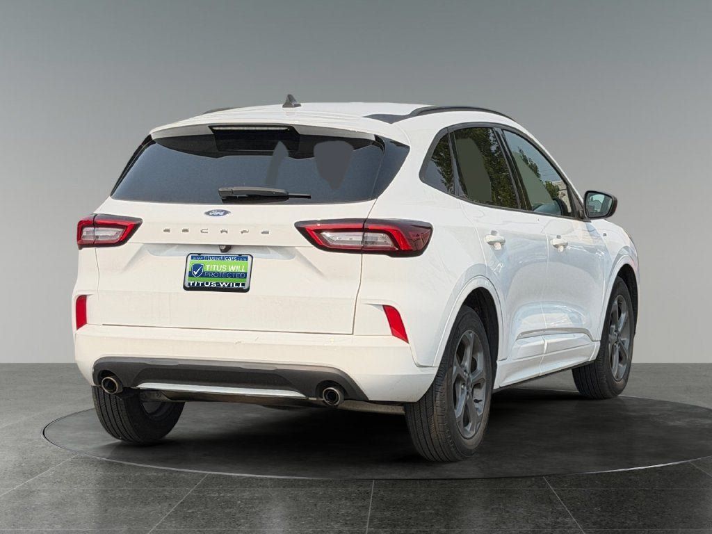 Used 2023 Ford Escape ST-Line FWD image 10
