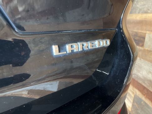 Used 2023 Jeep Grand Cherokee L Laredo AWD/4WD image 26