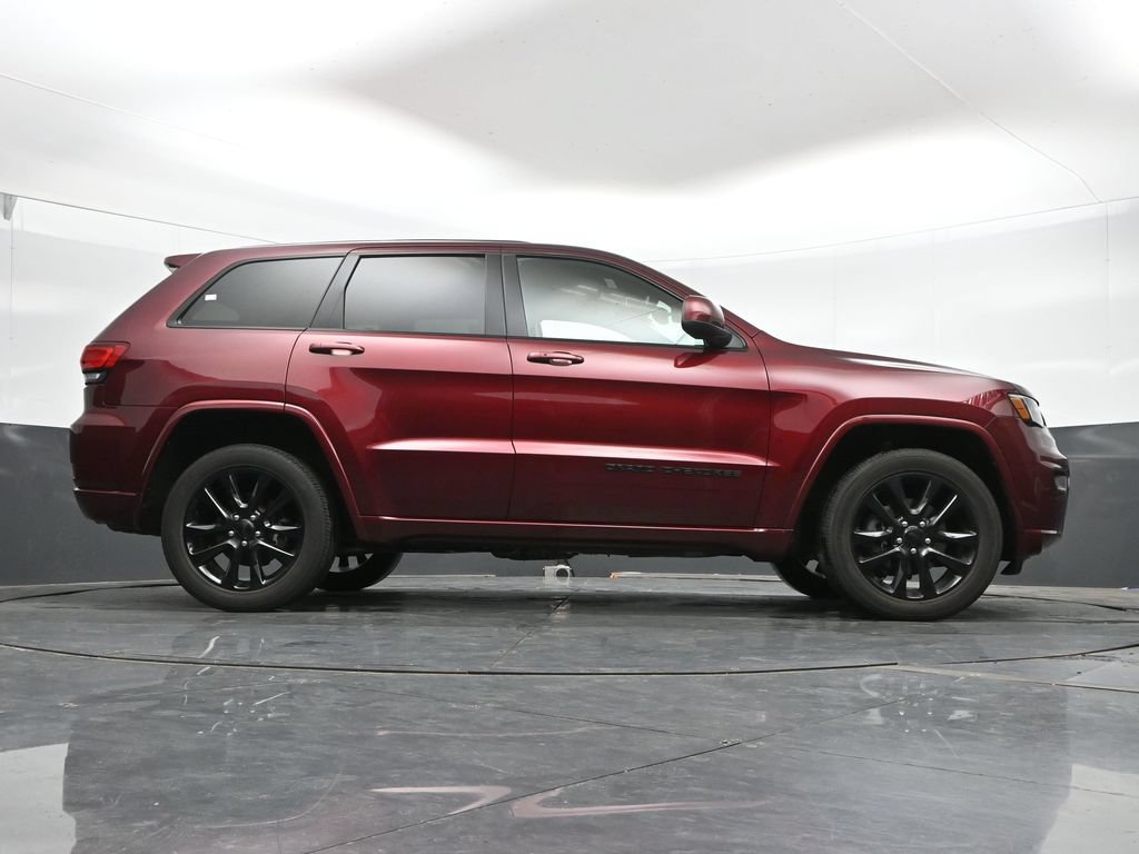 Used 2020 Jeep Grand Cherokee Altitude AWD/4WD image 43