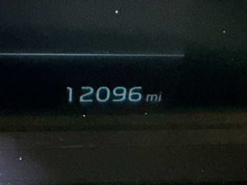 Used 2023 Kia Telluride EX w/ EX Captain's Chair Package image 5