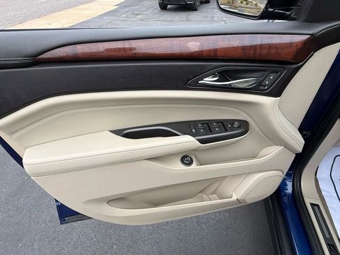 Used 2012 Cadillac SRX Luxury image 13