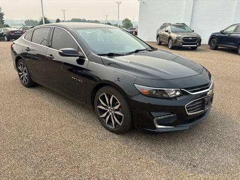 Used 2016 Chevrolet Malibu LT FWD image 2