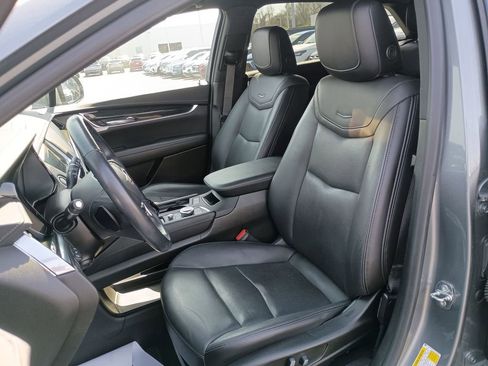 Used 2022 Cadillac XT5 Premium Luxury w/ Technology Package image 17