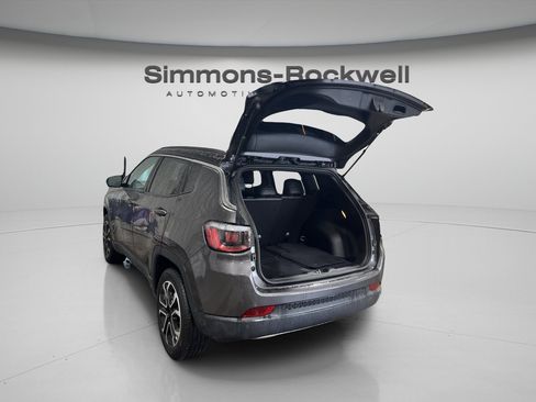 Used 2023 Jeep Compass Limited AWD/4WD image 10