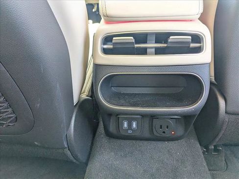 Used 2025 Genesis GV70 3.5T Sport w/ Sport Advanced Package image 16