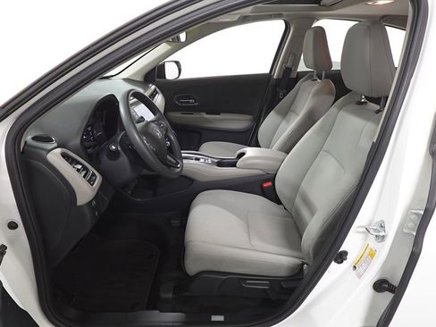 Used 2022 Honda HR-V EX image 9