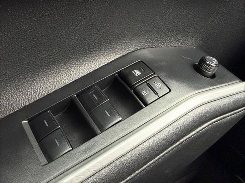 Certified 2024 Toyota Highlander XLE AWD/4WD image 25