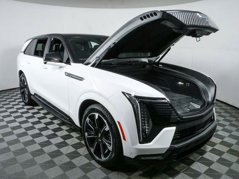 Used 2025 Cadillac Escalade IQ Sport 1 w/ Smart Trailering package AWD/4WD image 37