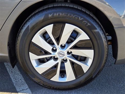 Used 2025 Nissan Altima 2.5 S image 8