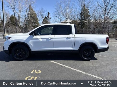 New 2026 Honda Ridgeline Black Edition image 9