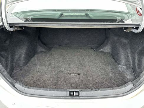 Used 2017 Toyota Corolla SE w/ Carpet Mat Package (TMS) FWD image 7