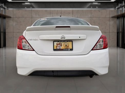 Used 2018 Nissan Versa S Plus image 10