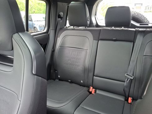 New 2026 Land Rover Defender 110 OCTA AWD/4WD image 15