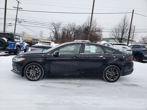 Certified 2018 Ford Fusion SE w/ Equipment Group 201A image 5