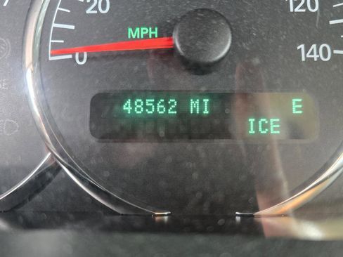 Used 2009 Buick LaCrosse CX image 6