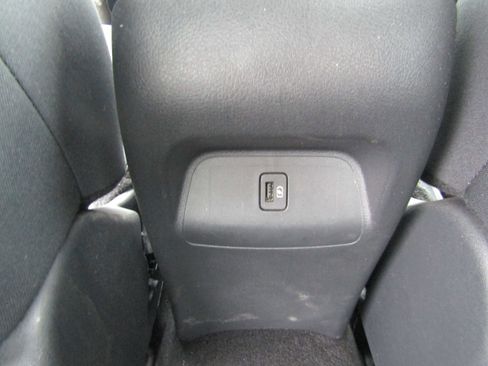 Used 2024 Nissan Sentra SV FWD image 25