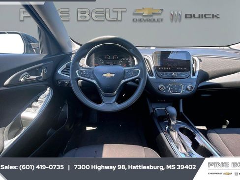 Used 2024 Chevrolet Malibu LT FWD image 5