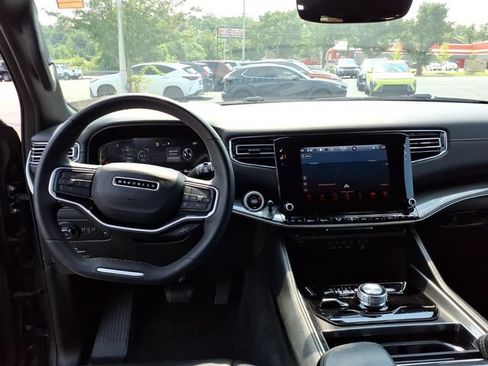 Used 2022 Jeep Wagoneer Series I w/ Convenience Group I AWD/4WD image 6