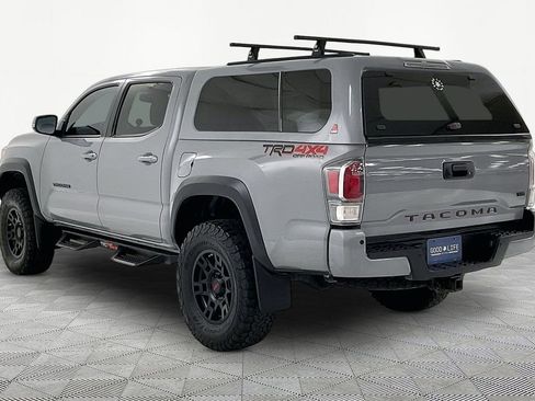 Used 2020 Toyota Tacoma TRD Off-Road w/ Technology Package image 4