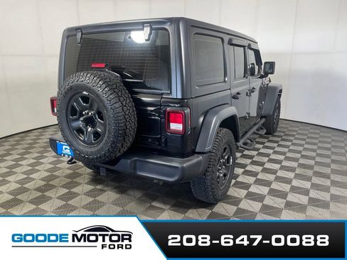 Used 2018 Jeep Wrangler Unlimited Sport AWD/4WD image 7