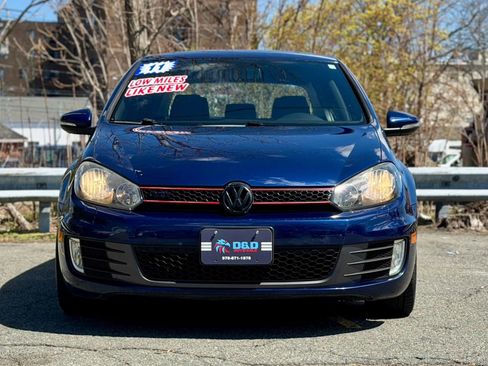 Used 2011 Volkswagen Golf 4-Door FWD image 8