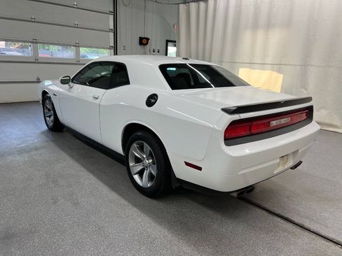 Used 2012 Dodge Challenger R/T RWD image 6