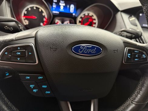 Used 2017 Ford Focus ST image 18