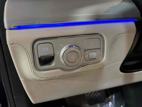 Used 2022 Mercedes-Benz GLS 450 4MATIC SUV - WARMTH & COMFORT image 46