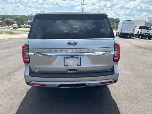 Used 2022 Ford Expedition Limited AWD/4WD image 6