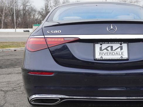 Used 2023 Mercedes-Benz S 580 4MATIC Sedan w/ 3D Technology Package image 22