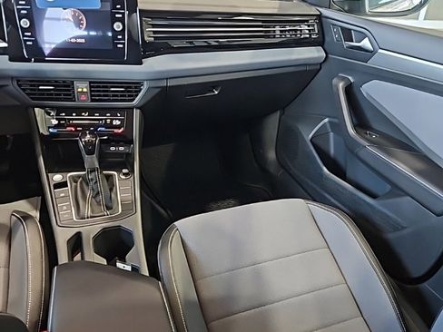 Used 2025 Volkswagen Jetta SE image 23