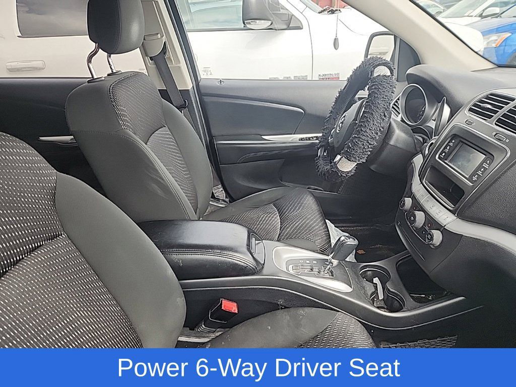 Used 2020 Dodge Journey SE w/ SE Popular Equipment Group FWD image 14