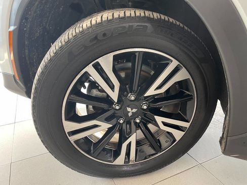 Used 2025 Mitsubishi Eclipse Cross SE image 12