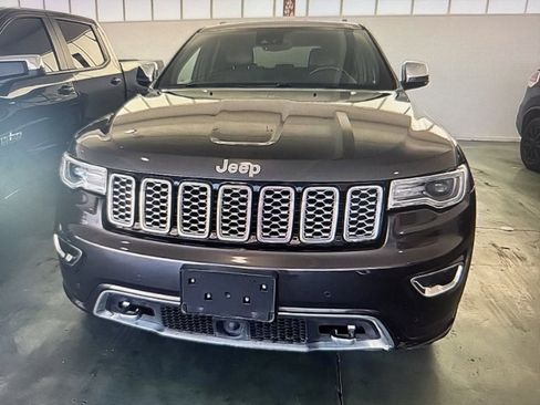Used 2018 Jeep Grand Cherokee Overland w/ Jeep Active Safety Group image 9