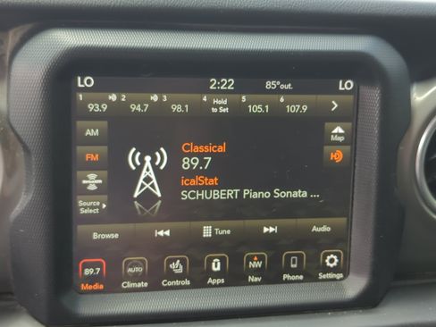 Used 2021 Jeep Wrangler Unlimited Sahara AWD/4WD image 19