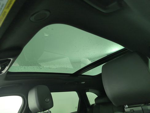 Certified 2025 Land Rover Range Rover Velar S image 12